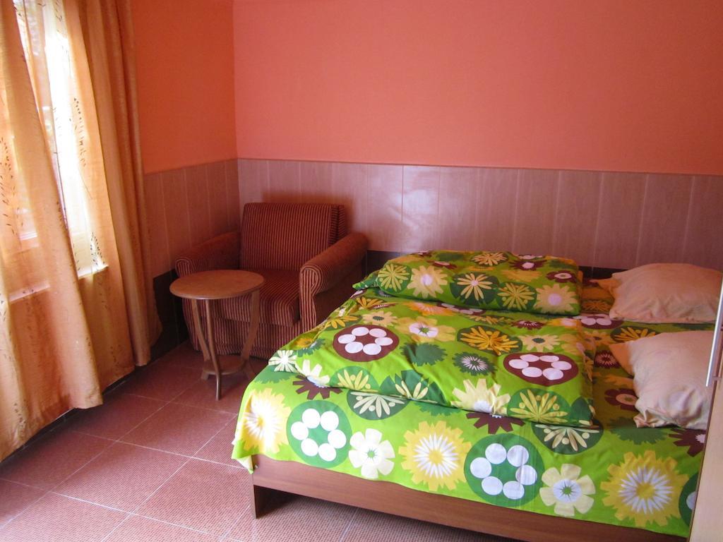 Guesthouse 97 In Batumi Pokój zdjęcie