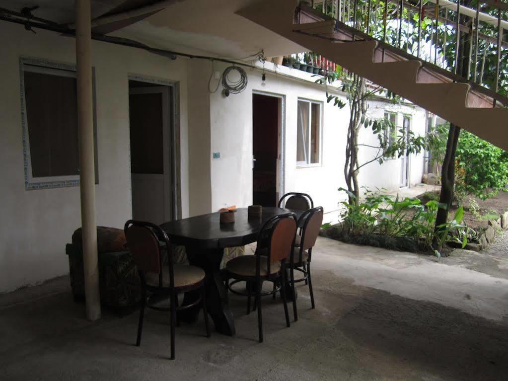 Guesthouse 97 In Batumi Zewnętrze zdjęcie